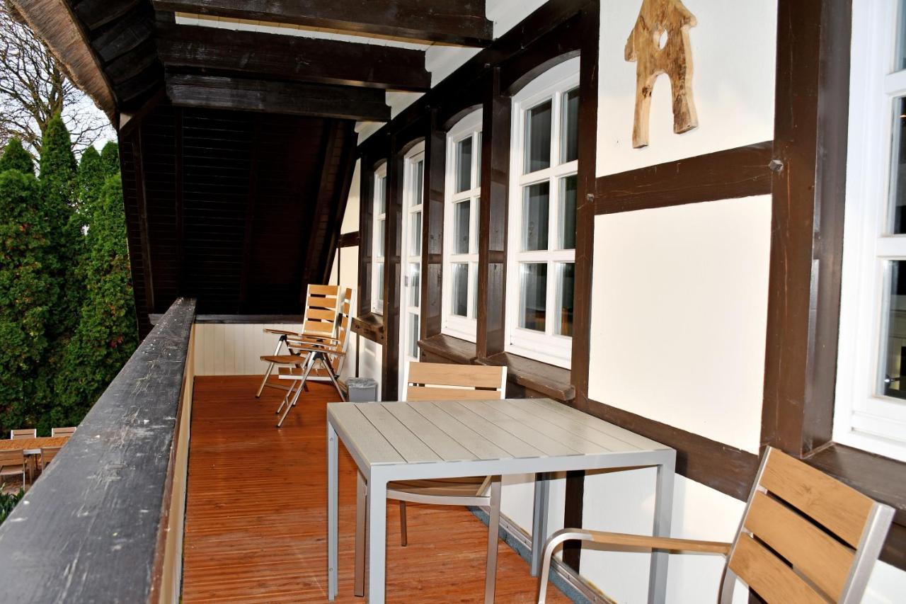 Reetdachfachwerkvilla Am Wiesengrund Берген-ауф-Рюген Экстерьер фото