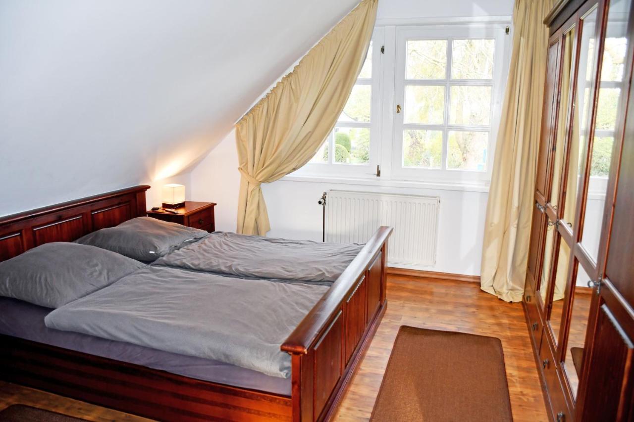 Reetdachfachwerkvilla Am Wiesengrund Берген-ауф-Рюген Экстерьер фото