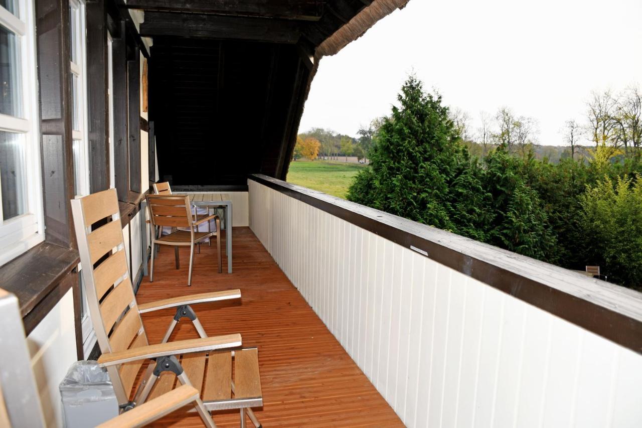 Reetdachfachwerkvilla Am Wiesengrund Берген-ауф-Рюген Экстерьер фото