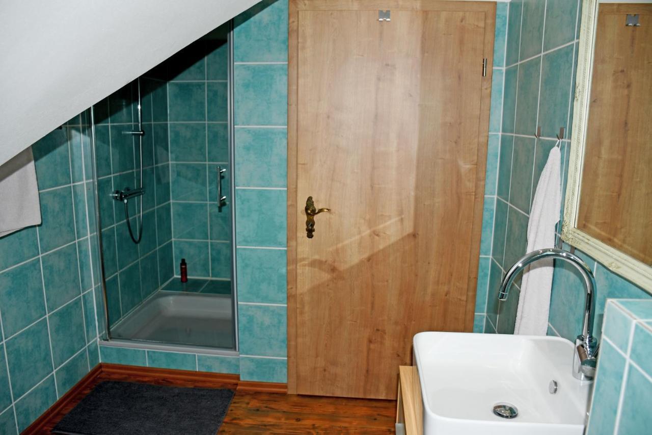 Reetdachfachwerkvilla Am Wiesengrund Берген-ауф-Рюген Экстерьер фото