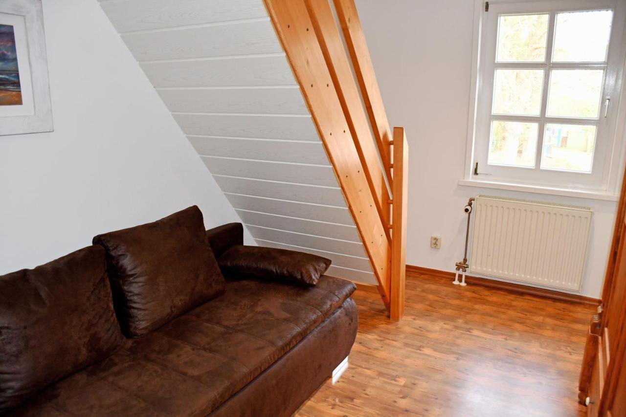 Reetdachfachwerkvilla Am Wiesengrund Берген-ауф-Рюген Экстерьер фото
